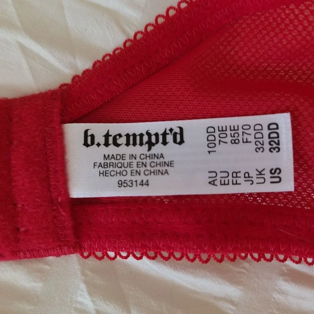 b. temptd this lace